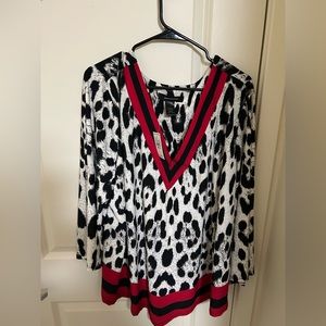 Black & White Leopard Print V-Neck Tunic Size 30/32W